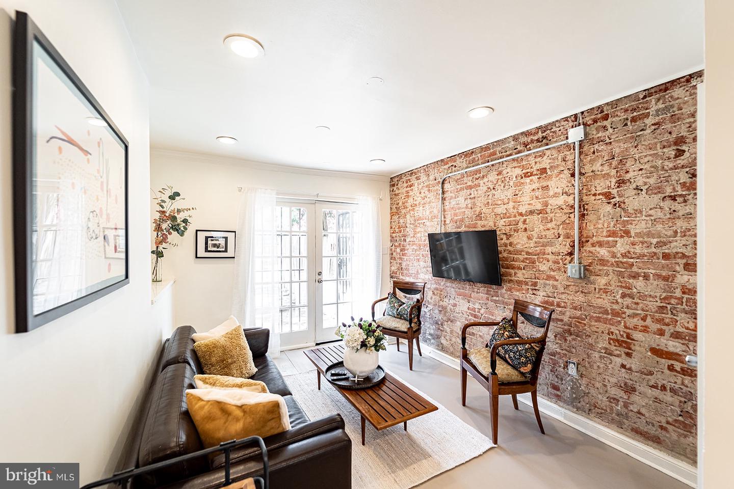 1062 | 1064 THOMAS JEFFERSON ST NW, WASHINGTON, District Of Columbia 20007, 2 Bedrooms Bedrooms, ,1 BathroomBathrooms,Residential,For sale,1062 | 1064 THOMAS JEFFERSON ST NW,DCDC2197686 MLS # DCDC2197686