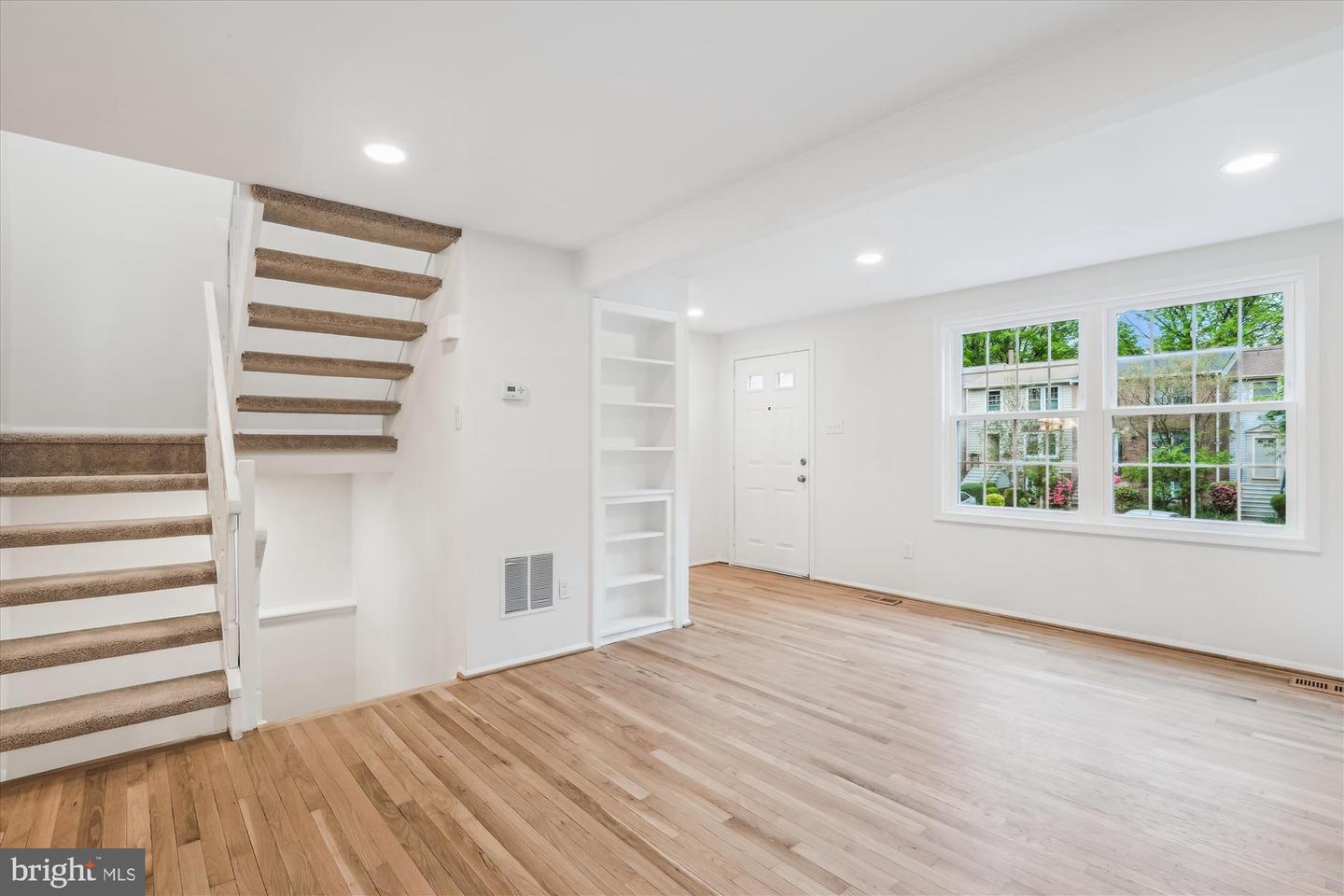 5301 AVALON PL, ALEXANDRIA, Virginia 22315, 3 Bedrooms Bedrooms, ,2 BathroomsBathrooms,Residential,For sale,5301 AVALON PL,VAFX2236872 MLS # VAFX2236872
