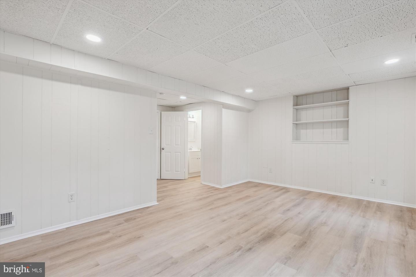 5301 AVALON PL, ALEXANDRIA, Virginia 22315, 3 Bedrooms Bedrooms, ,2 BathroomsBathrooms,Residential,For sale,5301 AVALON PL,VAFX2236872 MLS # VAFX2236872