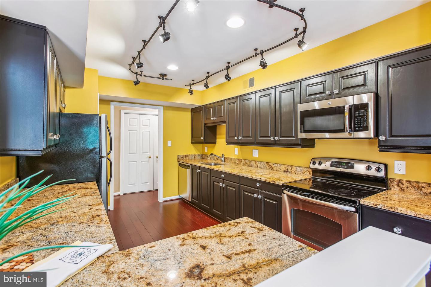 1539 CHURCH HILL PL, RESTON, Virginia 20194, 3 Bedrooms Bedrooms, ,3 BathroomsBathrooms,Residential,For sale,1539 CHURCH HILL PL,VAFX2236886 MLS # VAFX2236886
