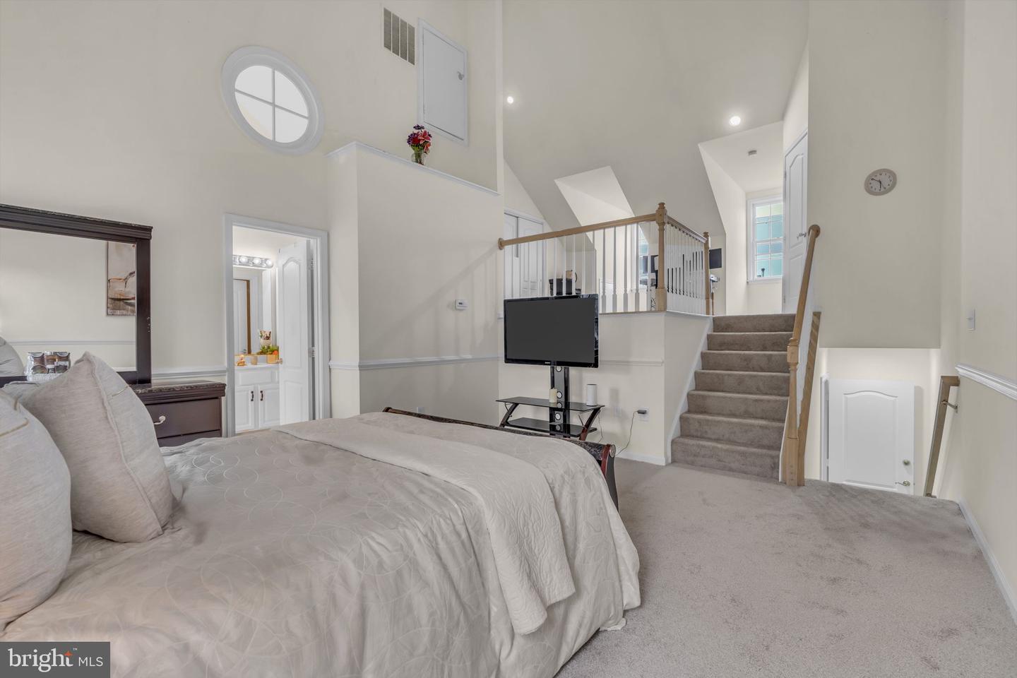 14605 CREEK VALLEY CT, CENTREVILLE, Virginia 20120, 4 Bedrooms Bedrooms, ,3 BathroomsBathrooms,Residential,For sale,14605 CREEK VALLEY CT,VAFX2236934 MLS # VAFX2236934
