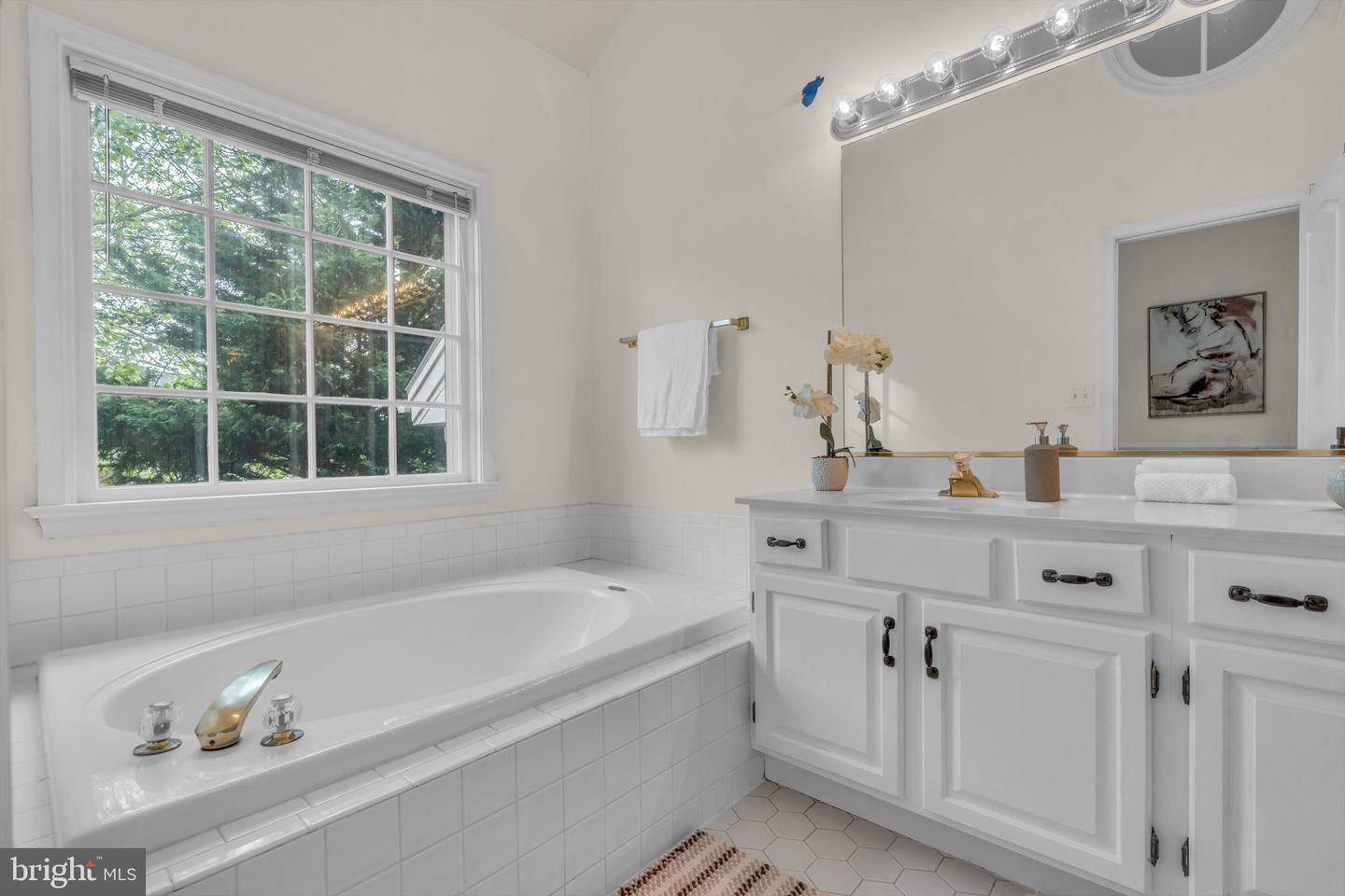 14605 CREEK VALLEY CT, CENTREVILLE, Virginia 20120, 4 Bedrooms Bedrooms, ,3 BathroomsBathrooms,Residential,For sale,14605 CREEK VALLEY CT,VAFX2236934 MLS # VAFX2236934