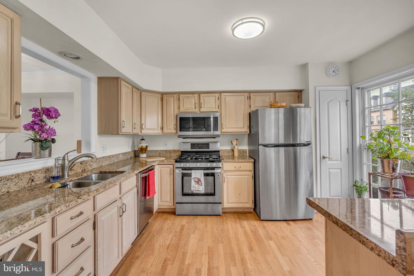 14605 CREEK VALLEY CT, CENTREVILLE, Virginia 20120, 4 Bedrooms Bedrooms, ,3 BathroomsBathrooms,Residential,For sale,14605 CREEK VALLEY CT,VAFX2236934 MLS # VAFX2236934