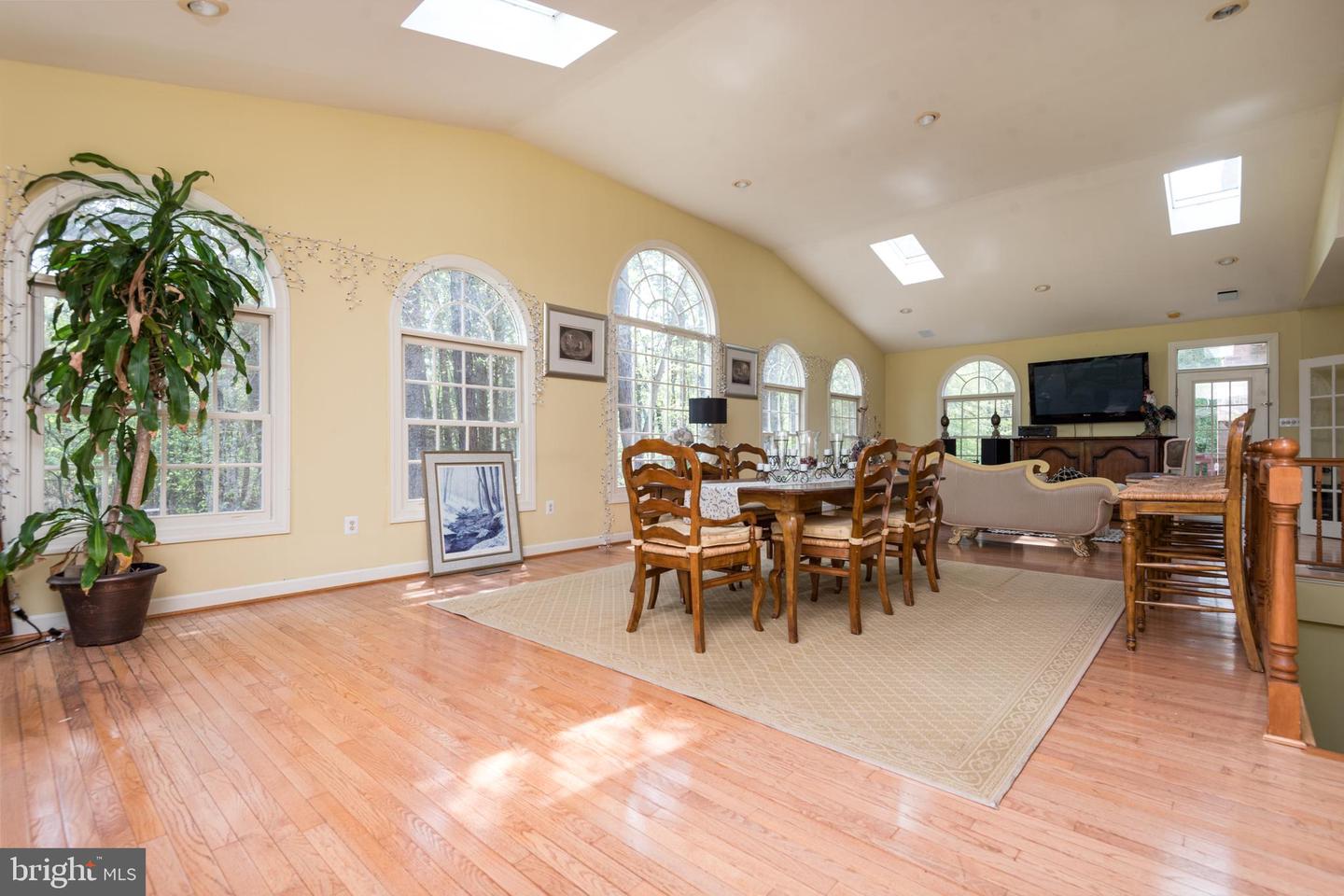 15551 SMITHFIELD PL, CENTREVILLE, Virginia 20120, 4 Bedrooms Bedrooms, ,4 BathroomsBathrooms,Residential,For sale,15551 SMITHFIELD PL,VAFX2236952 MLS # VAFX2236952