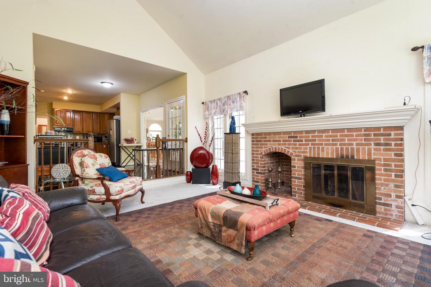 15551 SMITHFIELD PL, CENTREVILLE, Virginia 20120, 4 Bedrooms Bedrooms, ,4 BathroomsBathrooms,Residential,For sale,15551 SMITHFIELD PL,VAFX2236952 MLS # VAFX2236952