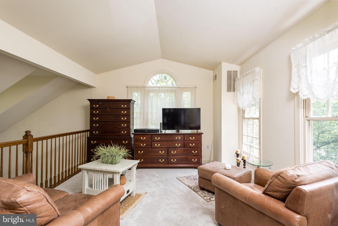 15551 SMITHFIELD PL, CENTREVILLE, Virginia 20120, 4 Bedrooms Bedrooms, ,4 BathroomsBathrooms,Residential,For sale,15551 SMITHFIELD PL,VAFX2236952 MLS # VAFX2236952