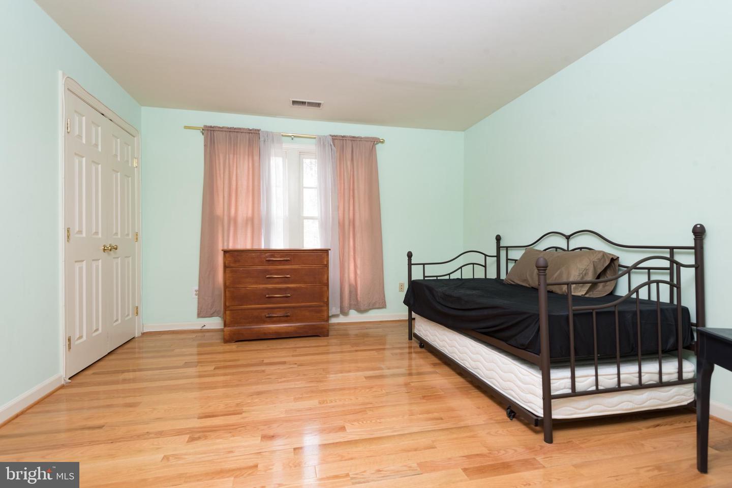 15551 SMITHFIELD PL, CENTREVILLE, Virginia 20120, 4 Bedrooms Bedrooms, ,4 BathroomsBathrooms,Residential,For sale,15551 SMITHFIELD PL,VAFX2236952 MLS # VAFX2236952