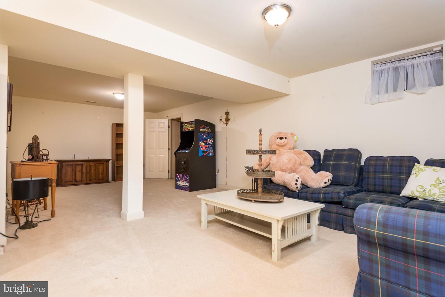 15551 SMITHFIELD PL, CENTREVILLE, Virginia 20120, 4 Bedrooms Bedrooms, ,4 BathroomsBathrooms,Residential,For sale,15551 SMITHFIELD PL,VAFX2236952 MLS # VAFX2236952