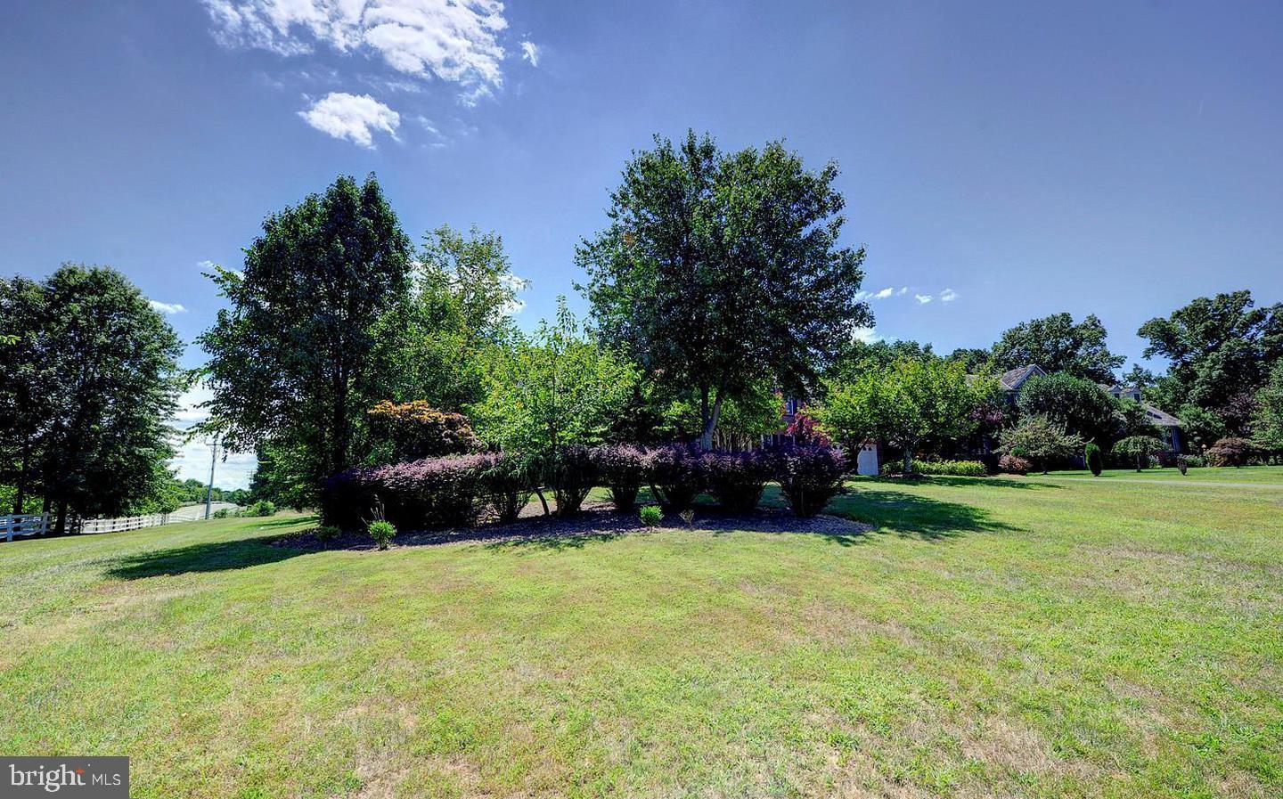 15551 SMITHFIELD PL, CENTREVILLE, Virginia 20120, 4 Bedrooms Bedrooms, ,4 BathroomsBathrooms,Residential,For sale,15551 SMITHFIELD PL,VAFX2236952 MLS # VAFX2236952