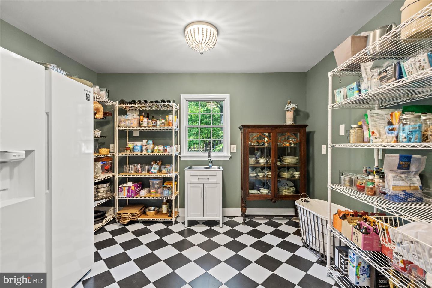 4812 MAURY LN, ALEXANDRIA, Virginia 22304, 5 Bedrooms Bedrooms, ,4 BathroomsBathrooms,Residential,For sale,4812 MAURY LN,VAAX2044692 MLS # VAAX2044692