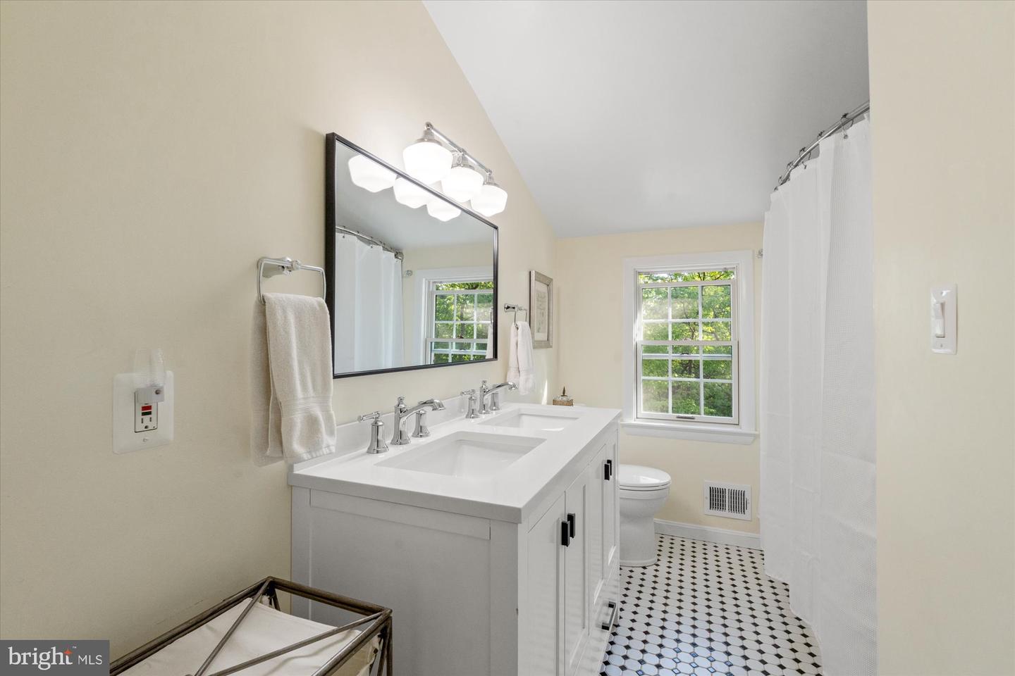 4812 MAURY LN, ALEXANDRIA, Virginia 22304, 5 Bedrooms Bedrooms, ,4 BathroomsBathrooms,Residential,For sale,4812 MAURY LN,VAAX2044692 MLS # VAAX2044692