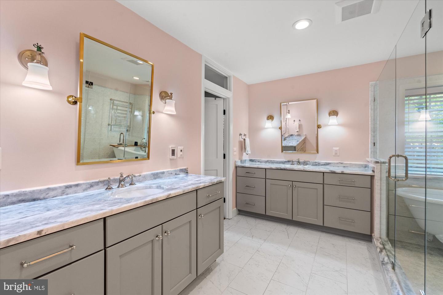 4812 MAURY LN, ALEXANDRIA, Virginia 22304, 5 Bedrooms Bedrooms, ,4 BathroomsBathrooms,Residential,For sale,4812 MAURY LN,VAAX2044692 MLS # VAAX2044692