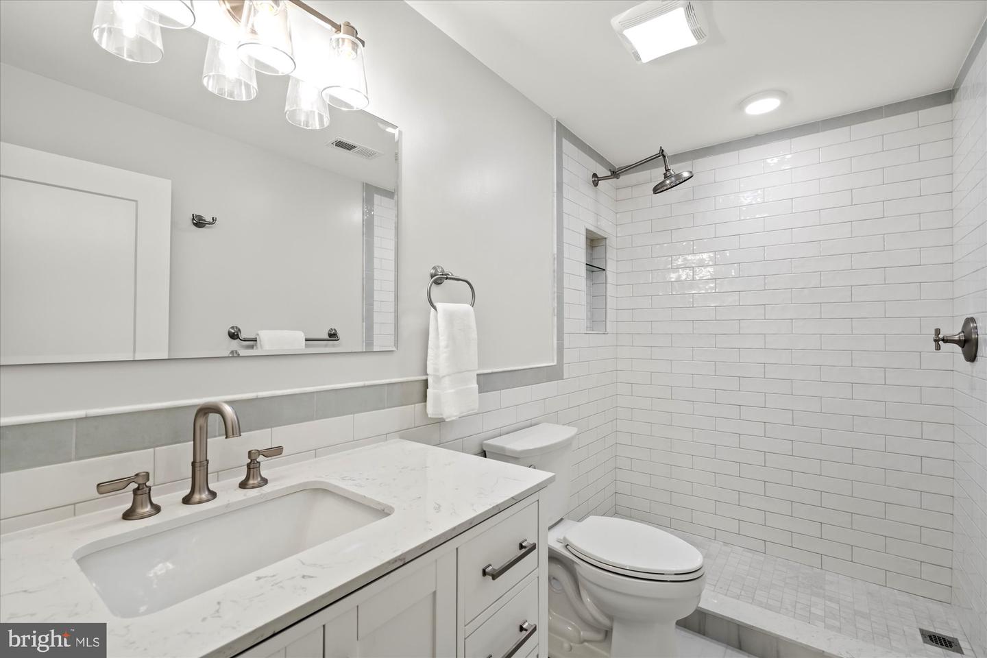 4812 MAURY LN, ALEXANDRIA, Virginia 22304, 5 Bedrooms Bedrooms, ,4 BathroomsBathrooms,Residential,For sale,4812 MAURY LN,VAAX2044692 MLS # VAAX2044692