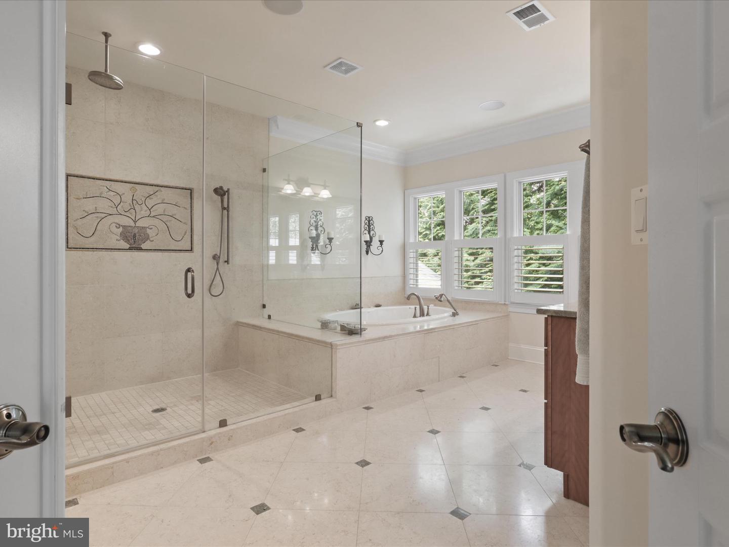 1889 VIRGINIA AVE, MCLEAN, Virginia 22101, 7 Bedrooms Bedrooms, ,7 BathroomsBathrooms,Residential,For sale,1889 VIRGINIA AVE,VAFX2237082 MLS # VAFX2237082