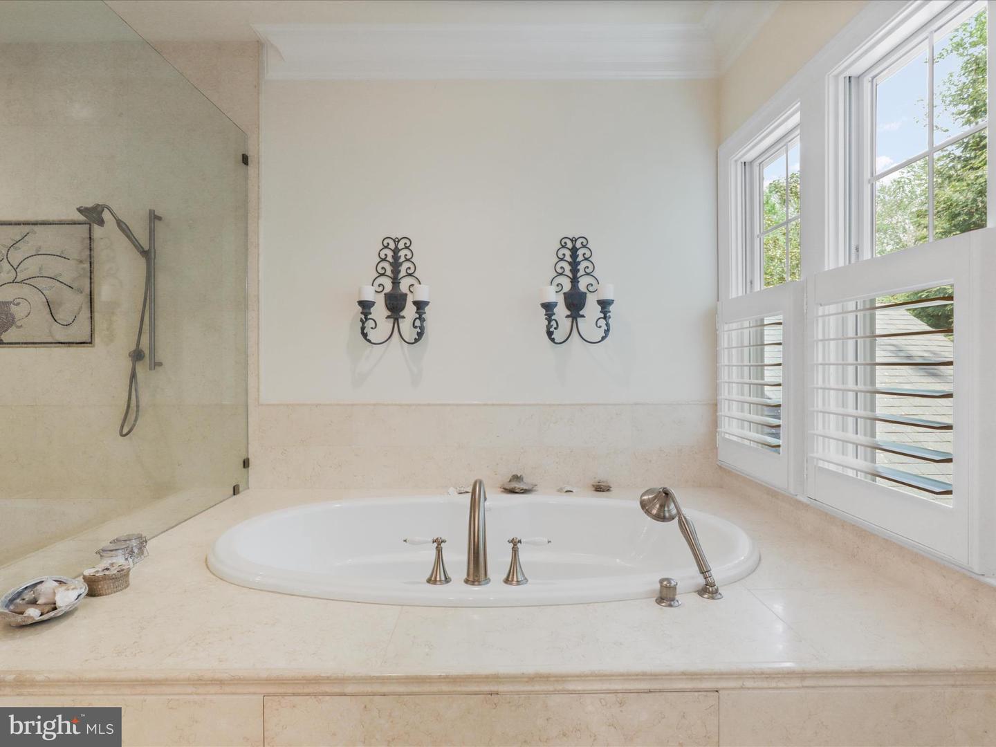 1889 VIRGINIA AVE, MCLEAN, Virginia 22101, 7 Bedrooms Bedrooms, ,7 BathroomsBathrooms,Residential,For sale,1889 VIRGINIA AVE,VAFX2237082 MLS # VAFX2237082