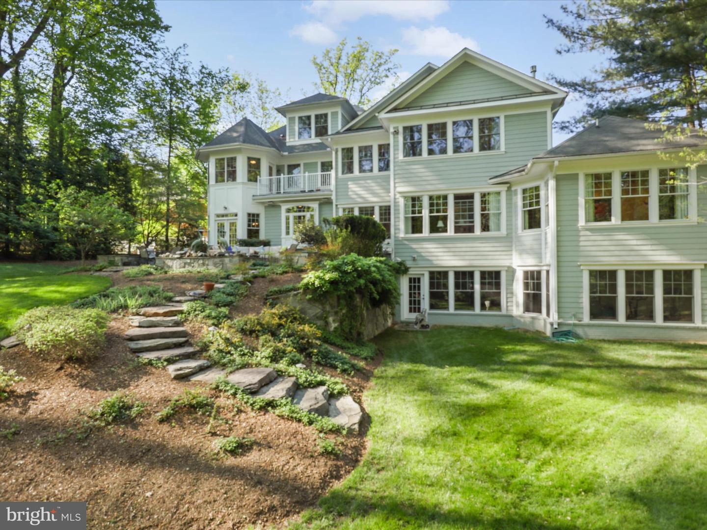 1889 VIRGINIA AVE, MCLEAN, Virginia 22101, 7 Bedrooms Bedrooms, ,7 BathroomsBathrooms,Residential,For sale,1889 VIRGINIA AVE,VAFX2237082 MLS # VAFX2237082