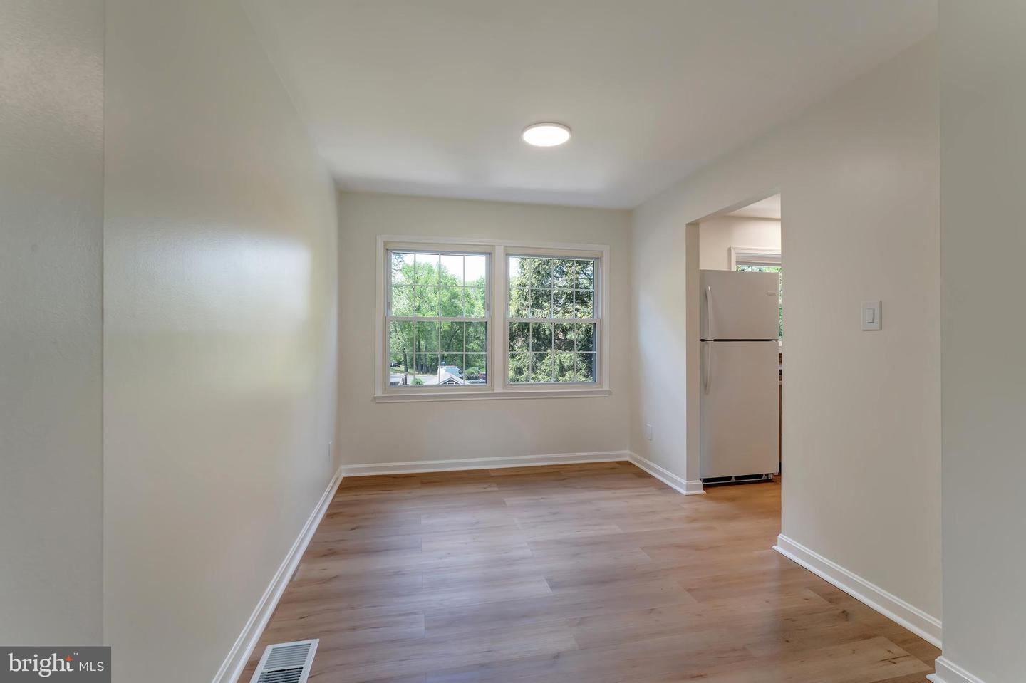 14836 PALMERSTON SQ, CENTREVILLE, Virginia 20120, 3 Bedrooms Bedrooms, ,1 BathroomBathrooms,Residential,For sale,14836 PALMERSTON SQ,VAFX2236990 MLS # VAFX2236990