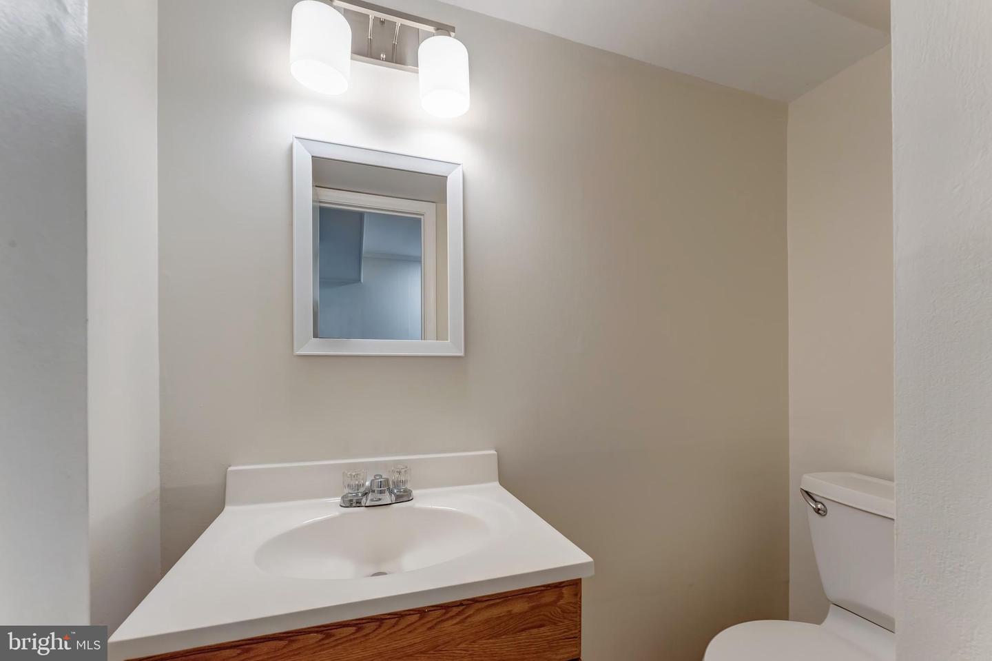 14836 PALMERSTON SQ, CENTREVILLE, Virginia 20120, 3 Bedrooms Bedrooms, ,1 BathroomBathrooms,Residential,For sale,14836 PALMERSTON SQ,VAFX2236990 MLS # VAFX2236990
