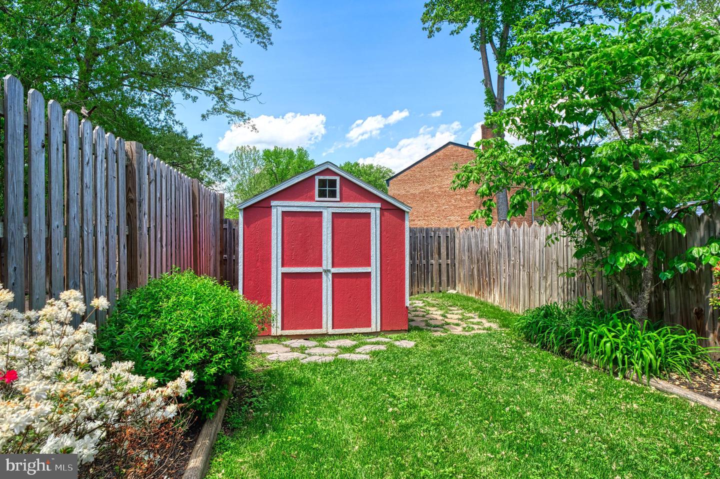 14836 PALMERSTON SQ, CENTREVILLE, Virginia 20120, 3 Bedrooms Bedrooms, ,1 BathroomBathrooms,Residential,For sale,14836 PALMERSTON SQ,VAFX2236990 MLS # VAFX2236990