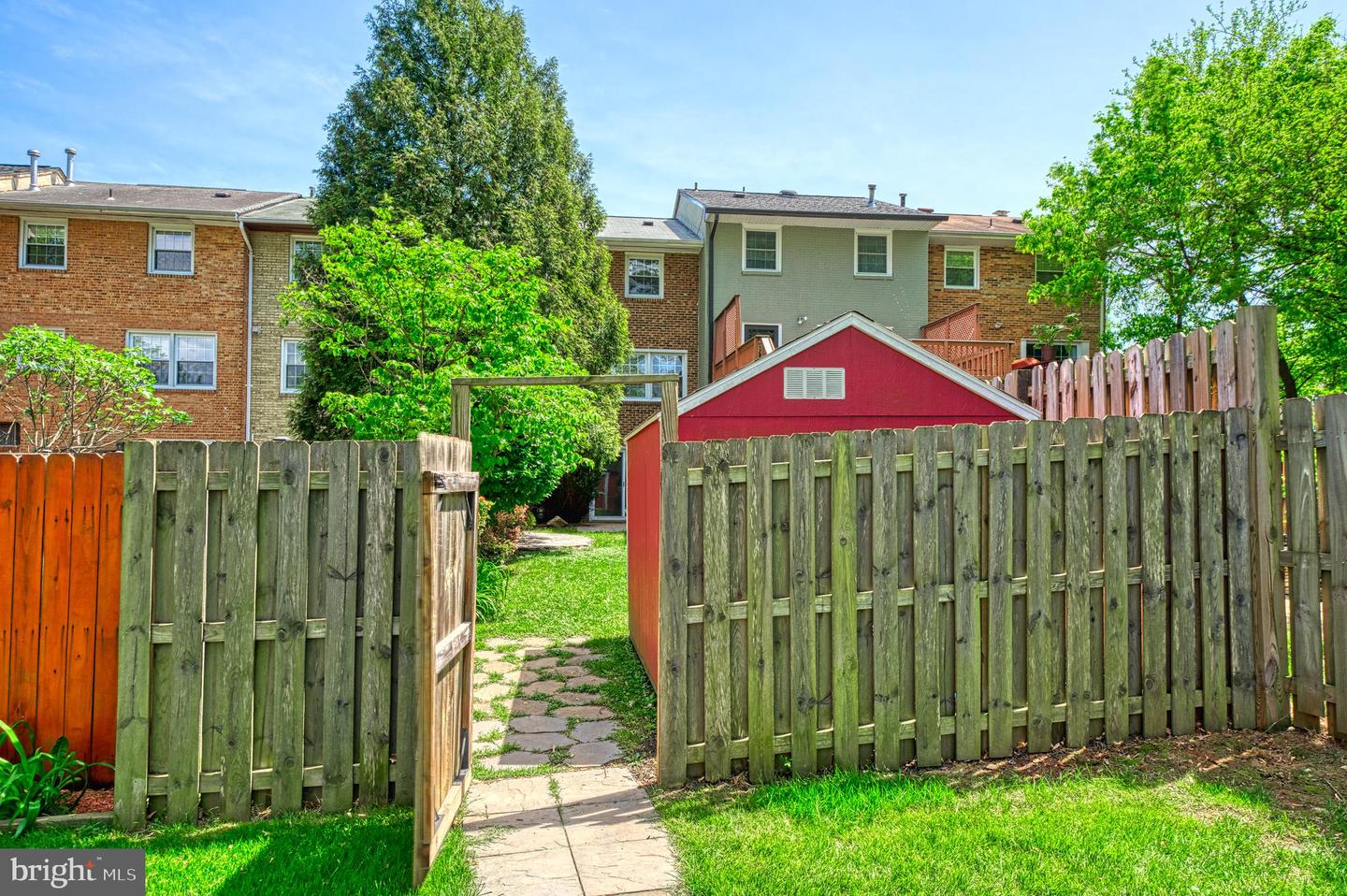 14836 PALMERSTON SQ, CENTREVILLE, Virginia 20120, 3 Bedrooms Bedrooms, ,1 BathroomBathrooms,Residential,For sale,14836 PALMERSTON SQ,VAFX2236990 MLS # VAFX2236990