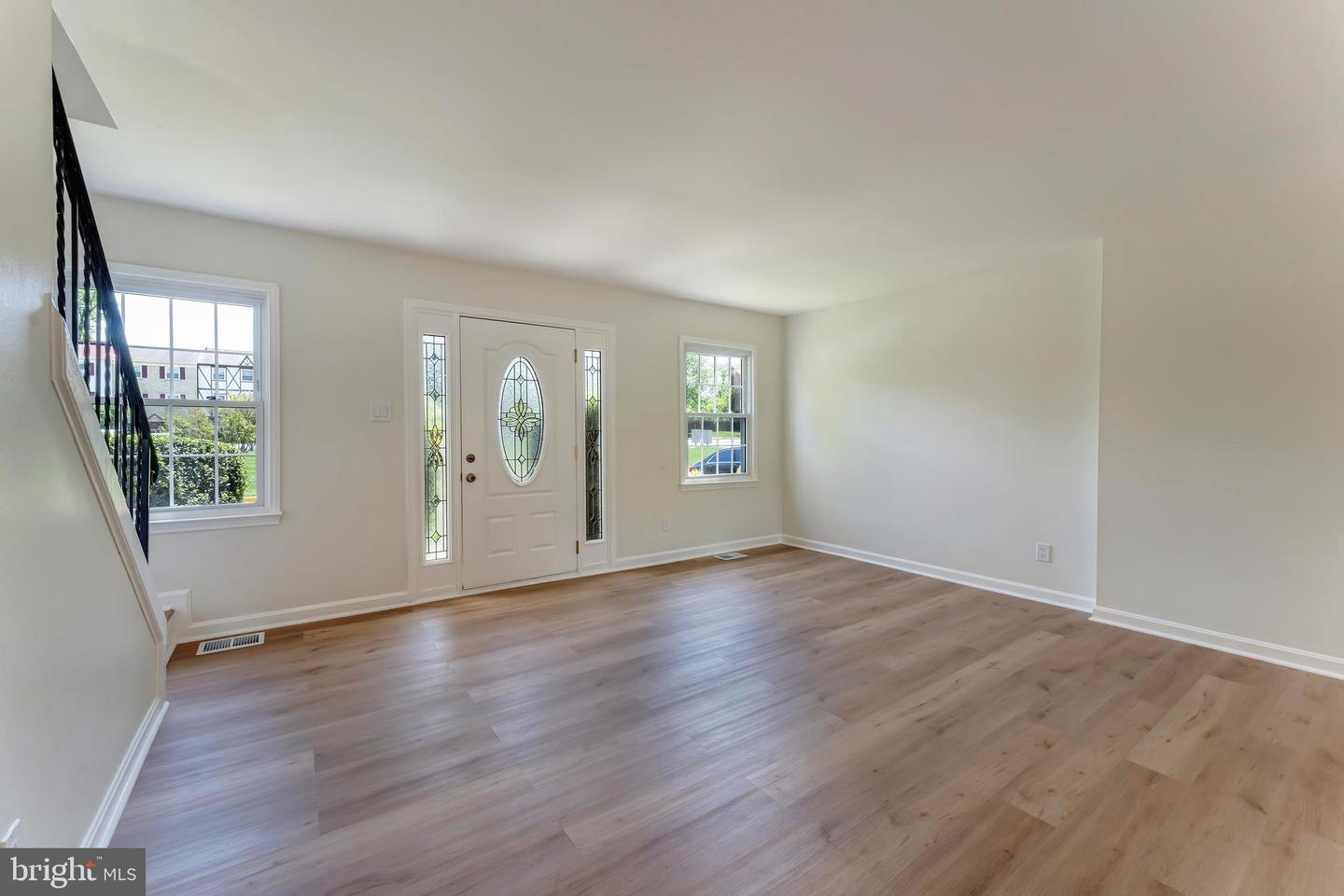 14836 PALMERSTON SQ, CENTREVILLE, Virginia 20120, 3 Bedrooms Bedrooms, ,1 BathroomBathrooms,Residential,For sale,14836 PALMERSTON SQ,VAFX2236990 MLS # VAFX2236990