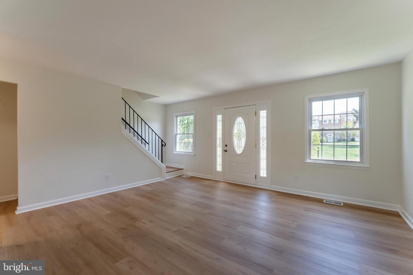 14836 PALMERSTON SQ, CENTREVILLE, Virginia 20120, 3 Bedrooms Bedrooms, ,1 BathroomBathrooms,Residential,For sale,14836 PALMERSTON SQ,VAFX2236990 MLS # VAFX2236990