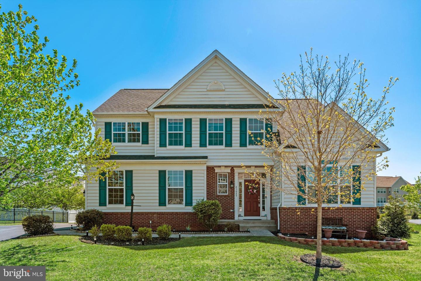 43089 LITTLE ANGEL CT, LEESBURG, Virginia 20176, 4 Bedrooms Bedrooms, ,3 BathroomsBathrooms,Residential,For sale,43089 LITTLE ANGEL CT,VALO2094998 MLS # VALO2094998