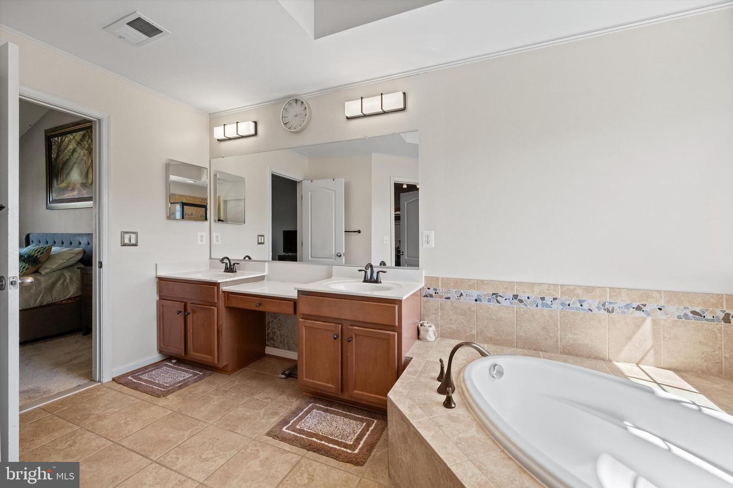 43089 LITTLE ANGEL CT, LEESBURG, Virginia 20176, 4 Bedrooms Bedrooms, ,3 BathroomsBathrooms,Residential,For sale,43089 LITTLE ANGEL CT,VALO2094998 MLS # VALO2094998