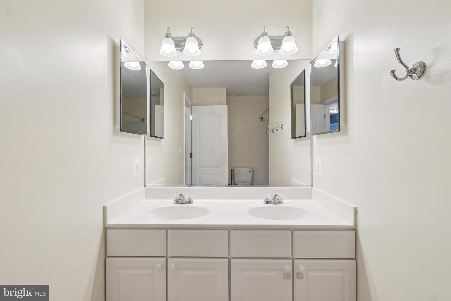 24 MONUMENT DR, STAFFORD, Virginia 22554, 5 Bedrooms Bedrooms, 14 Rooms Rooms,4 BathroomsBathrooms,Residential,For sale,24 MONUMENT DR,VAST2038218 MLS # VAST2038218