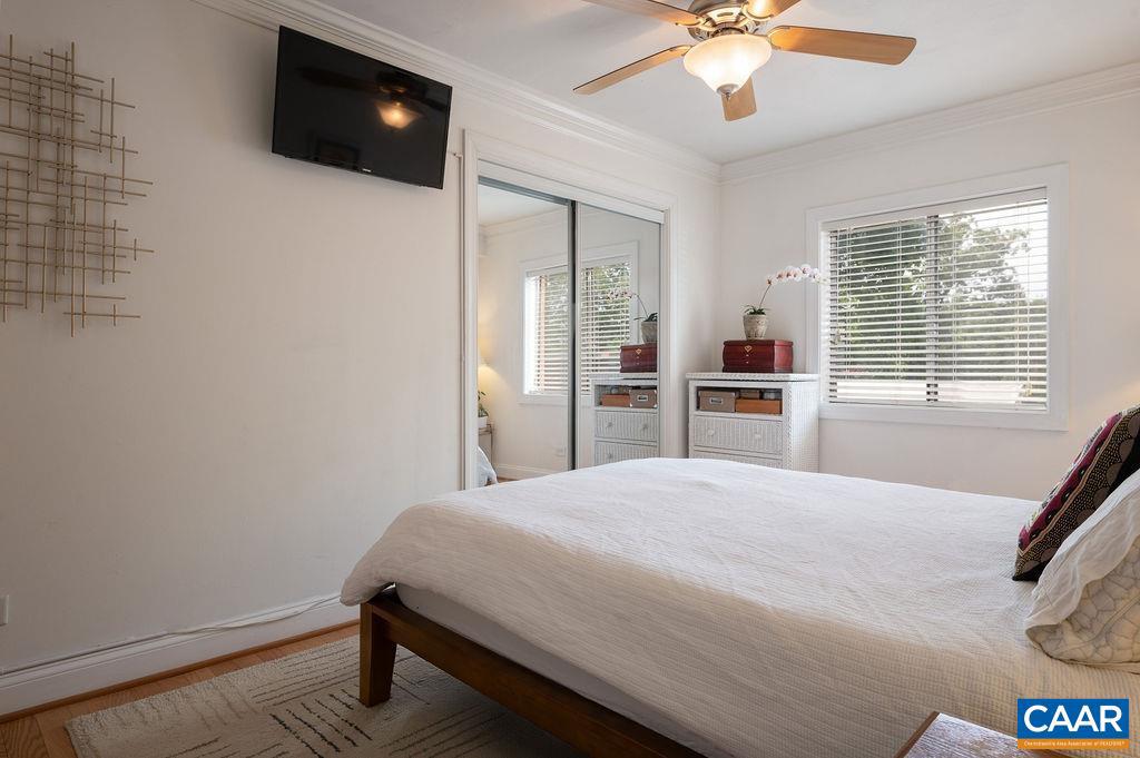 1800 JEFFERSON PARK AVE #305, CHARLOTTESVILLE, Virginia 22903, 2 Bedrooms Bedrooms, ,2 BathroomsBathrooms,Residential,For sale,1800 JEFFERSON PARK AVE #305,663795 MLS # 663795