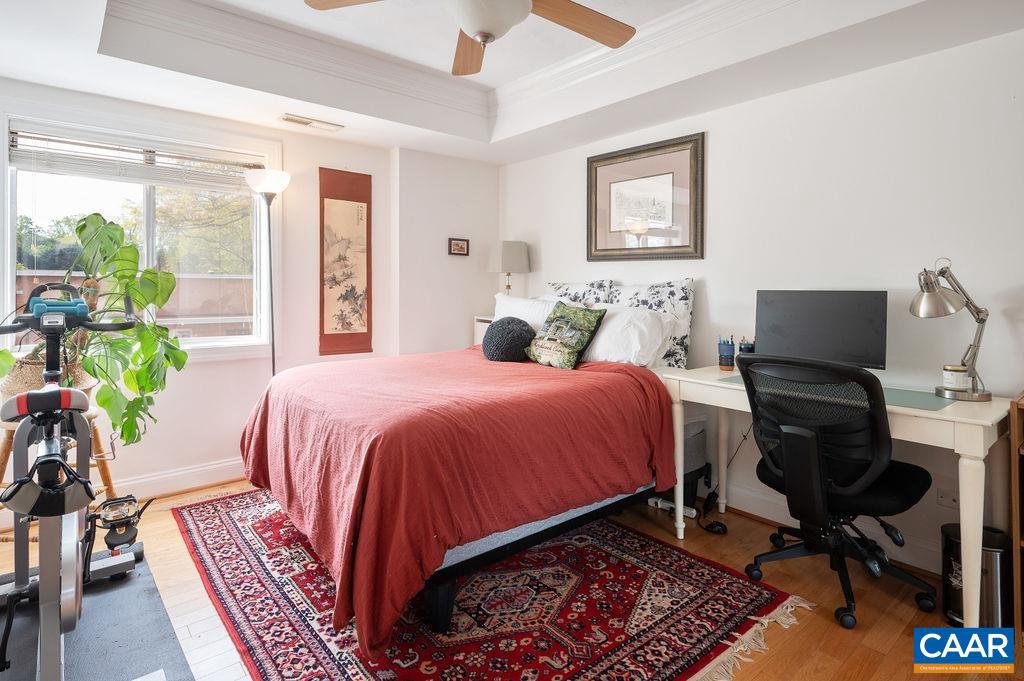 1800 JEFFERSON PARK AVE #305, CHARLOTTESVILLE, Virginia 22903, 2 Bedrooms Bedrooms, ,2 BathroomsBathrooms,Residential,For sale,1800 JEFFERSON PARK AVE #305,663795 MLS # 663795