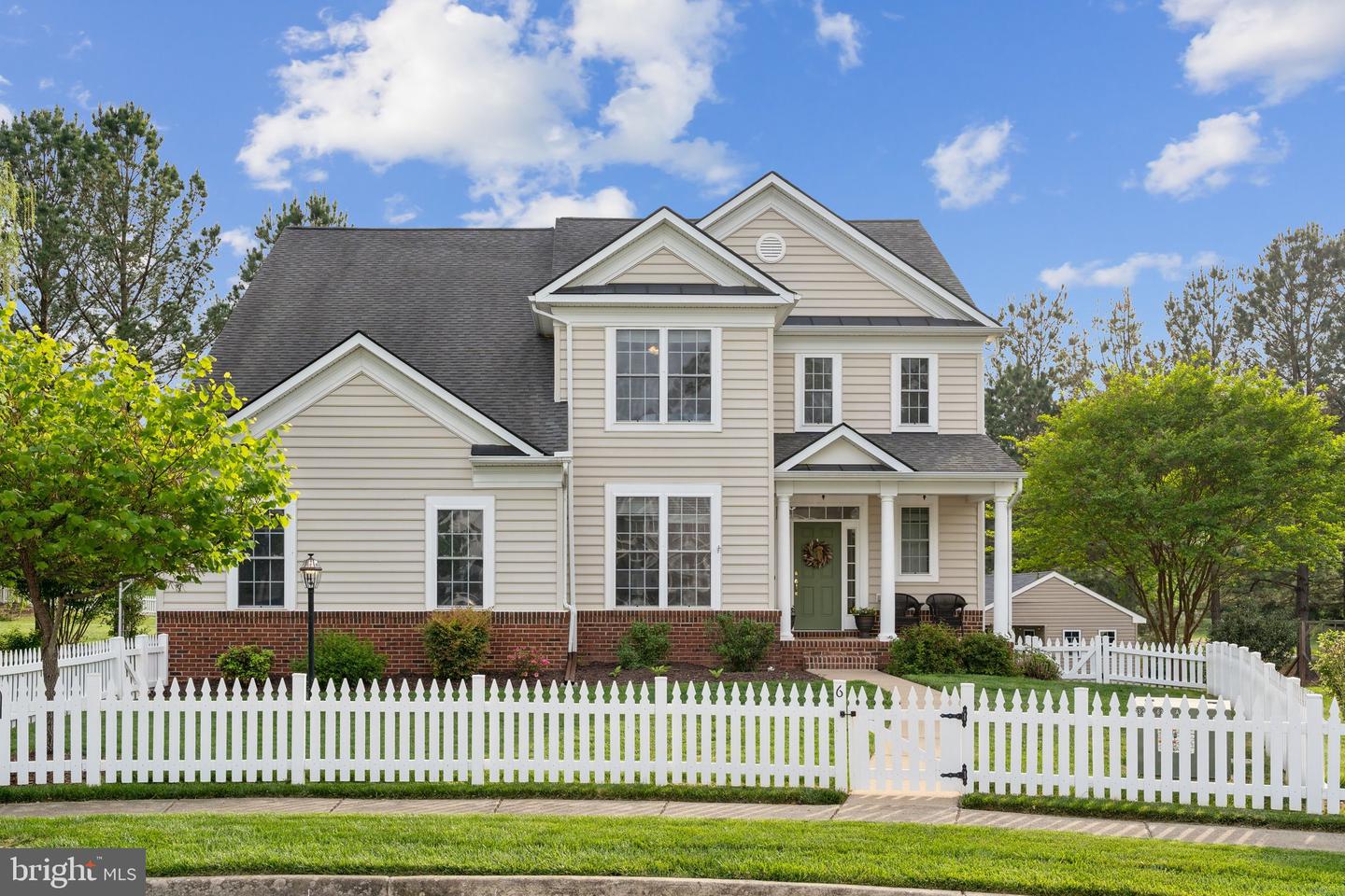 6 CRAWFORD LN, STAFFORD, Virginia 22556, 5 Bedrooms Bedrooms, ,3 BathroomsBathrooms,Residential,For sale,6 CRAWFORD LN,VAST2038258 MLS # VAST2038258