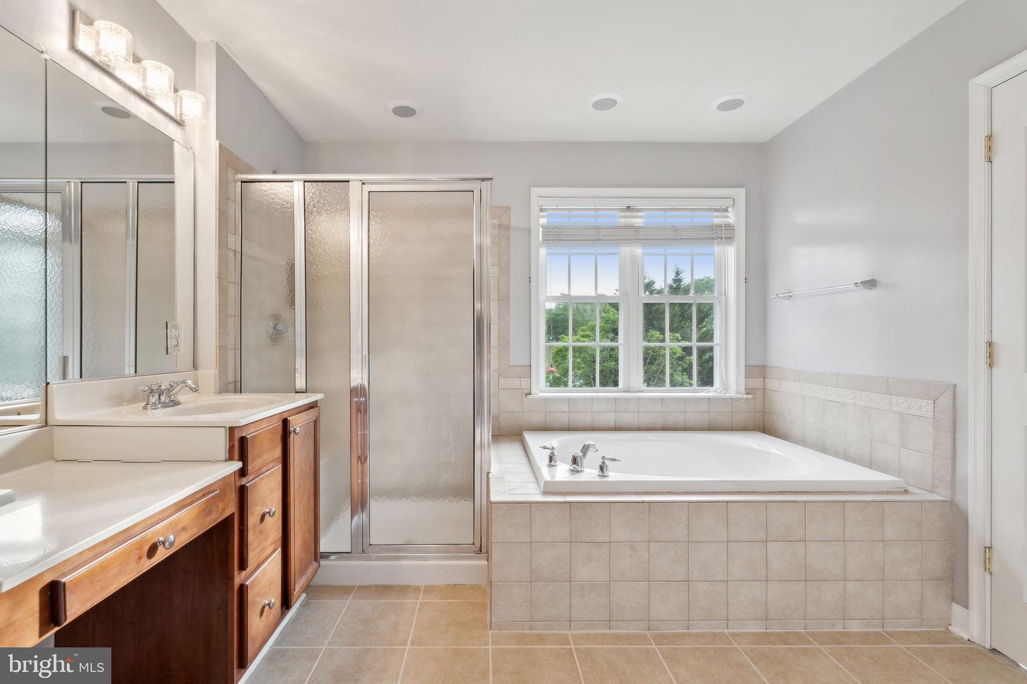 6 CRAWFORD LN, STAFFORD, Virginia 22556, 5 Bedrooms Bedrooms, ,3 BathroomsBathrooms,Residential,For sale,6 CRAWFORD LN,VAST2038258 MLS # VAST2038258