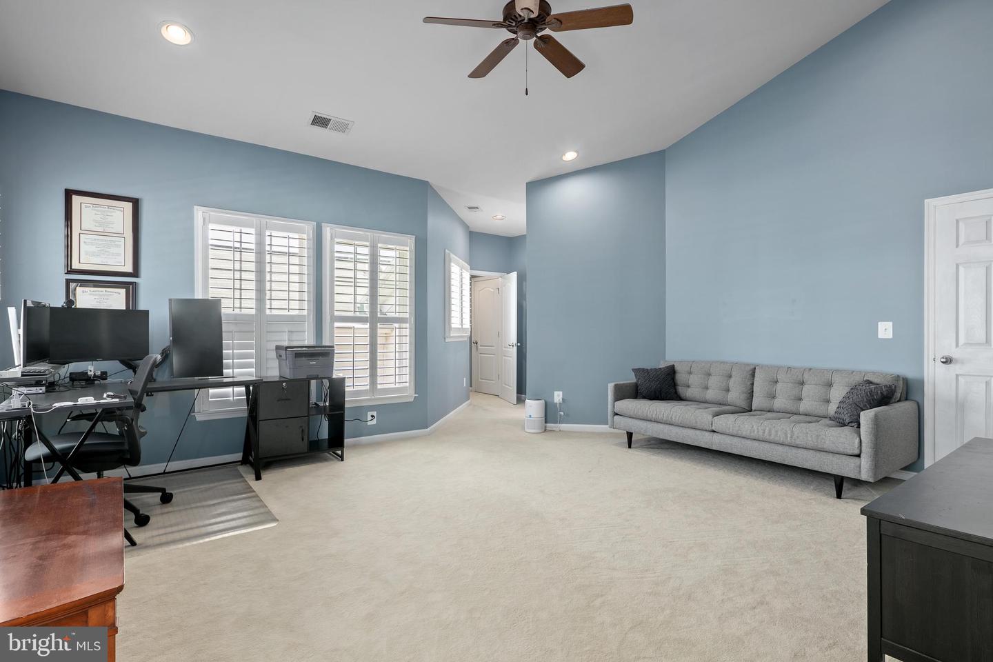 19456 FRONT ST, LEESBURG, Virginia 20176, 4 Bedrooms Bedrooms, ,3 BathroomsBathrooms,Residential,For sale,19456 FRONT ST,VALO2095022 MLS # VALO2095022