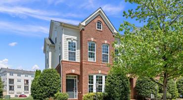 19456 FRONT ST, LEESBURG, Virginia 20176, 4 Bedrooms Bedrooms, ,3 BathroomsBathrooms,Residential,For sale,19456 FRONT ST,VALO2095022 MLS # VALO2095022