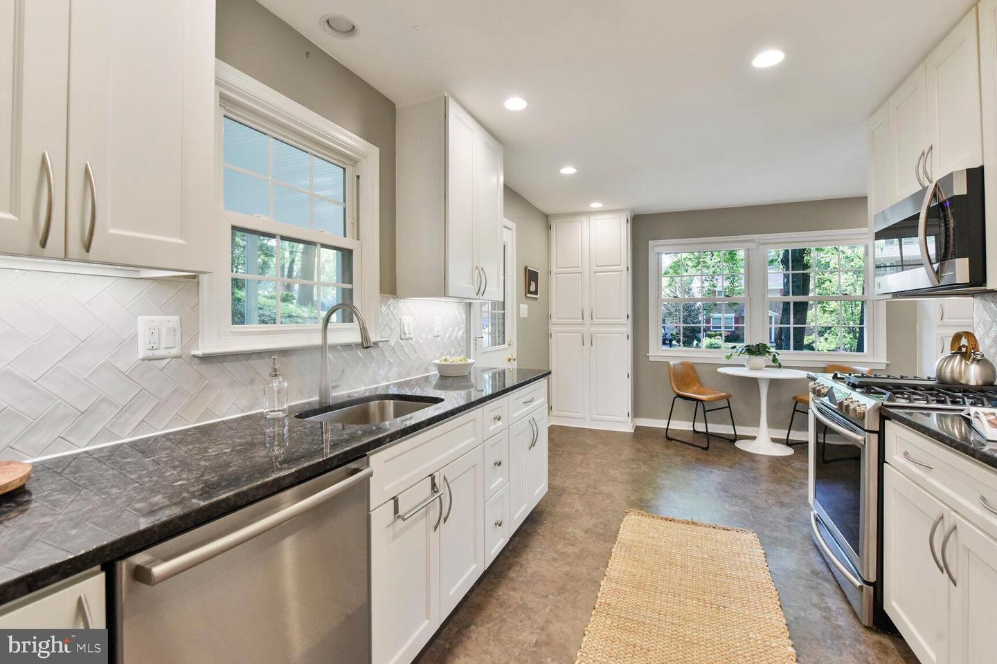 2241 SENSENEY LN, FALLS CHURCH, Virginia 22043, 5 Bedrooms Bedrooms, ,2 BathroomsBathrooms,Residential,For sale,2241 SENSENEY LN,VAFX2237106 MLS # VAFX2237106