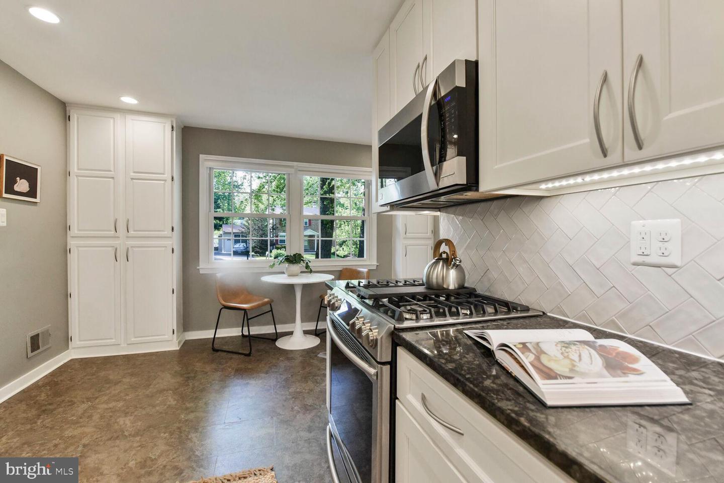 2241 SENSENEY LN, FALLS CHURCH, Virginia 22043, 5 Bedrooms Bedrooms, ,2 BathroomsBathrooms,Residential,For sale,2241 SENSENEY LN,VAFX2237106 MLS # VAFX2237106