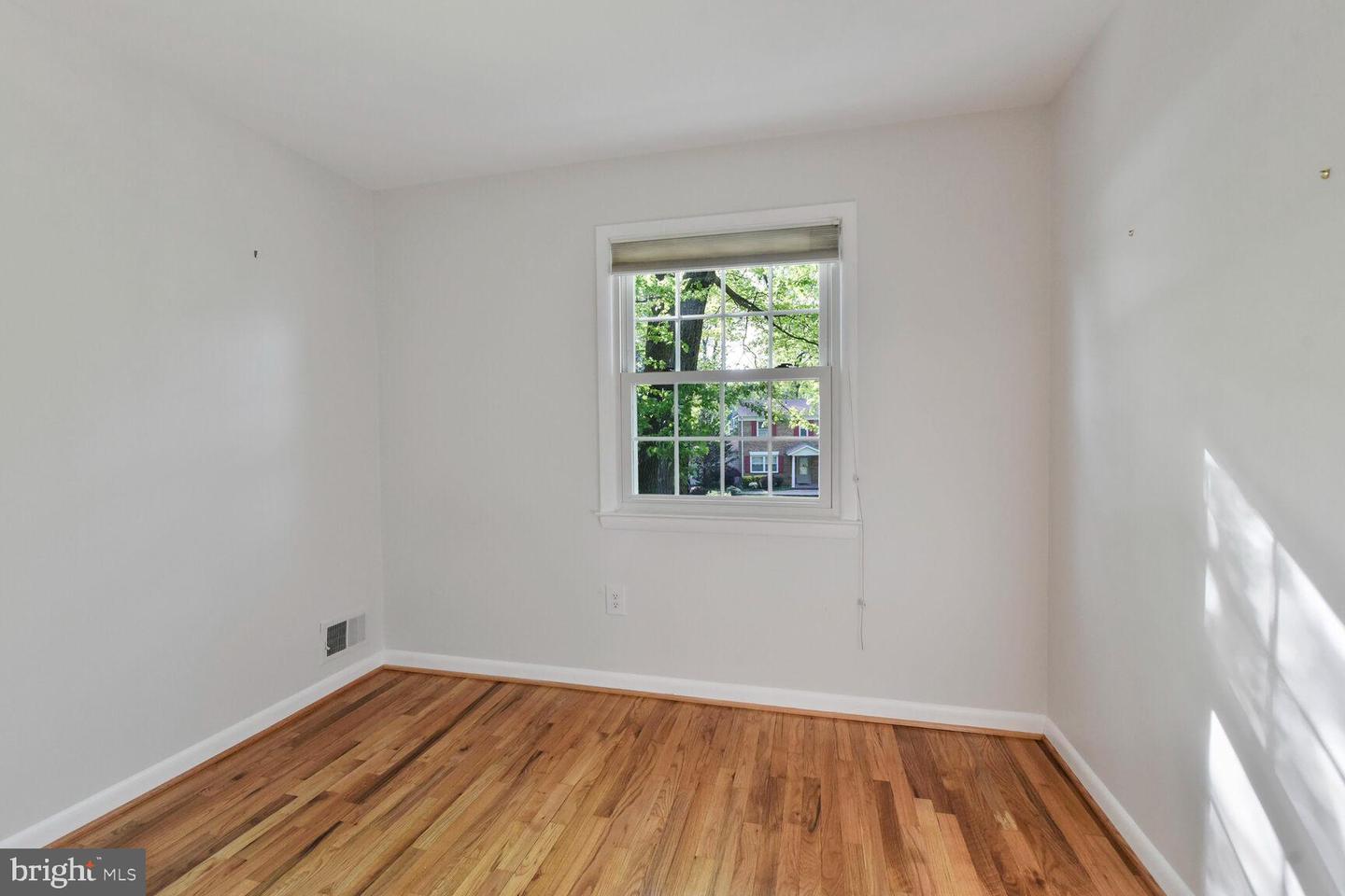 2241 SENSENEY LN, FALLS CHURCH, Virginia 22043, 5 Bedrooms Bedrooms, ,2 BathroomsBathrooms,Residential,For sale,2241 SENSENEY LN,VAFX2237106 MLS # VAFX2237106