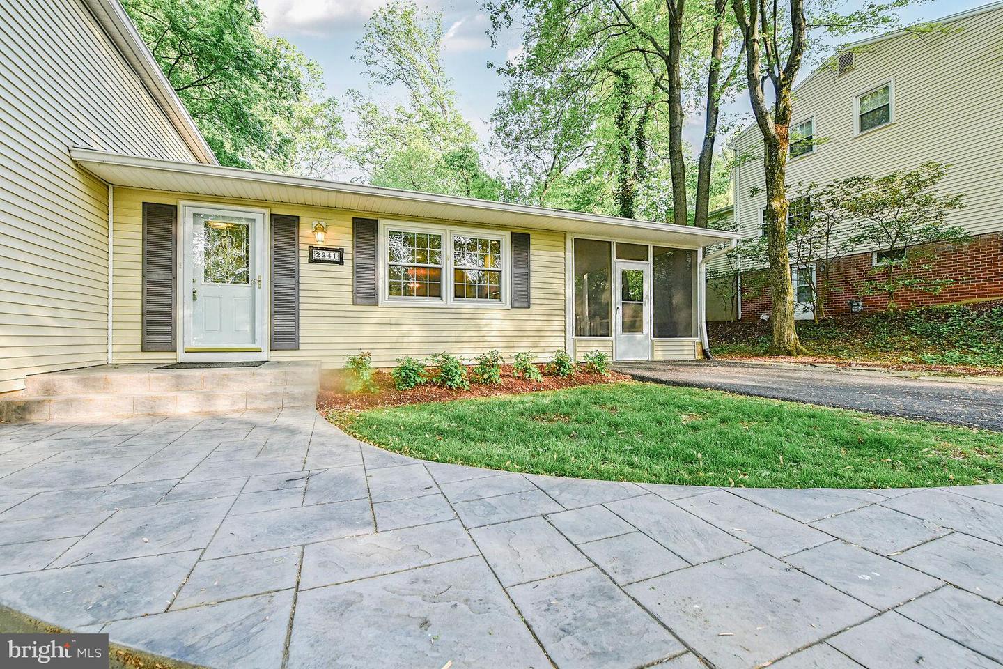 2241 SENSENEY LN, FALLS CHURCH, Virginia 22043, 5 Bedrooms Bedrooms, ,2 BathroomsBathrooms,Residential,For sale,2241 SENSENEY LN,VAFX2237106 MLS # VAFX2237106