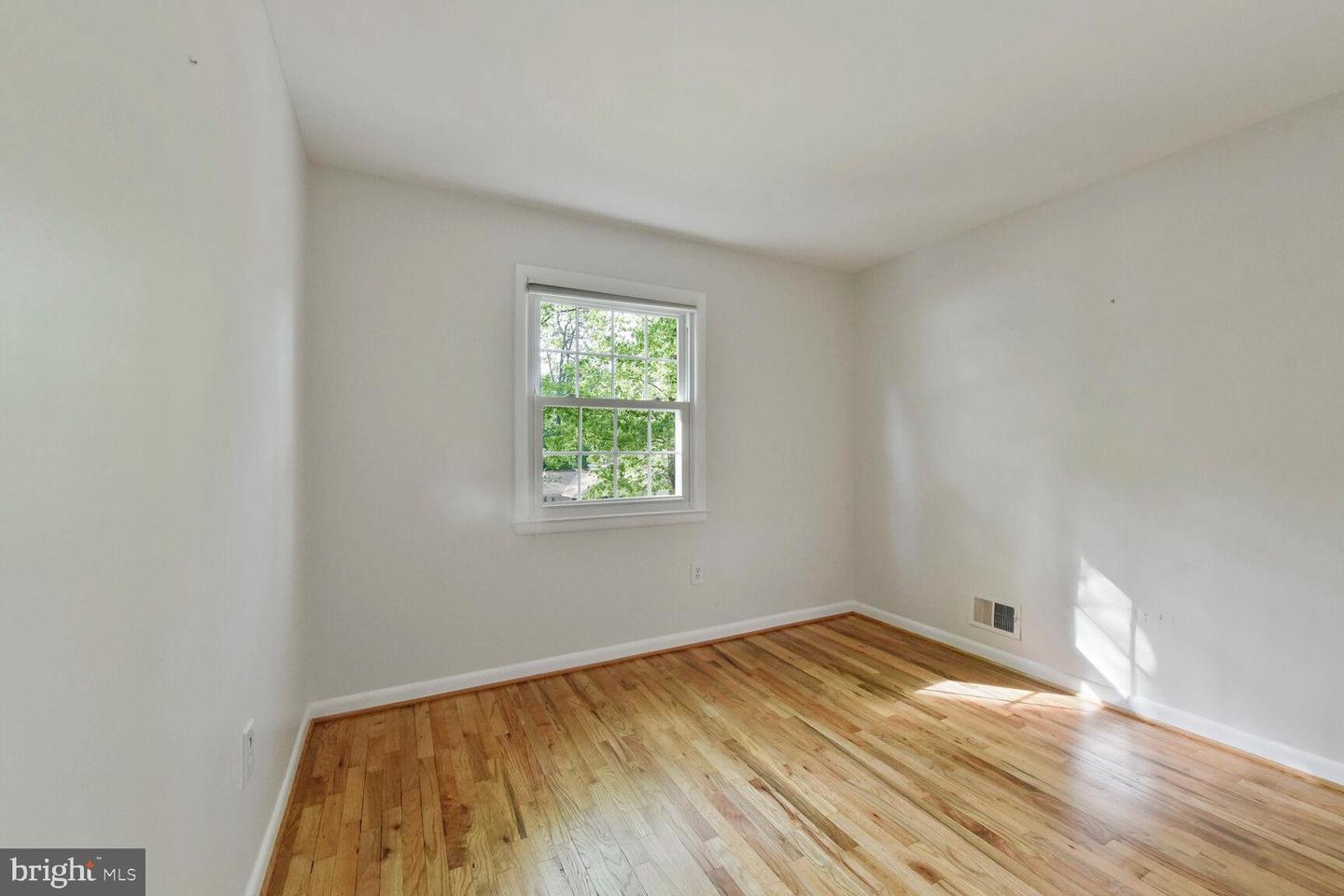 2241 SENSENEY LN, FALLS CHURCH, Virginia 22043, 5 Bedrooms Bedrooms, ,2 BathroomsBathrooms,Residential,For sale,2241 SENSENEY LN,VAFX2237106 MLS # VAFX2237106