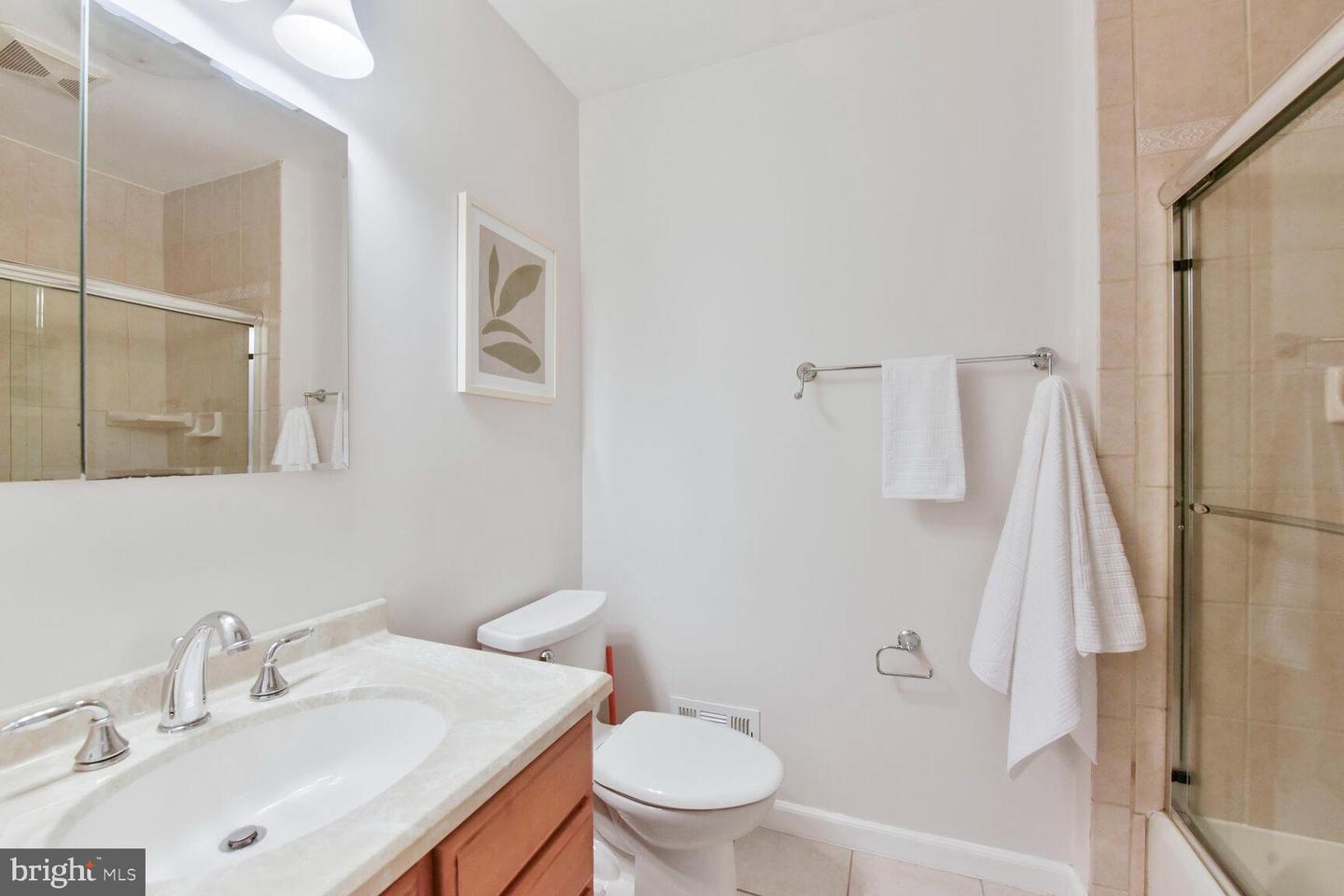 2241 SENSENEY LN, FALLS CHURCH, Virginia 22043, 5 Bedrooms Bedrooms, ,2 BathroomsBathrooms,Residential,For sale,2241 SENSENEY LN,VAFX2237106 MLS # VAFX2237106