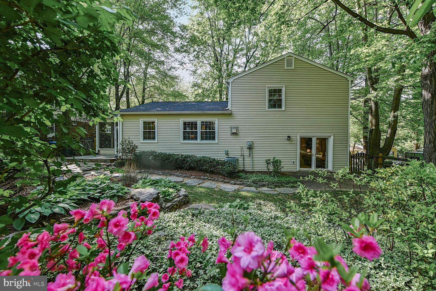 2241 SENSENEY LN, FALLS CHURCH, Virginia 22043, 5 Bedrooms Bedrooms, ,2 BathroomsBathrooms,Residential,For sale,2241 SENSENEY LN,VAFX2237106 MLS # VAFX2237106