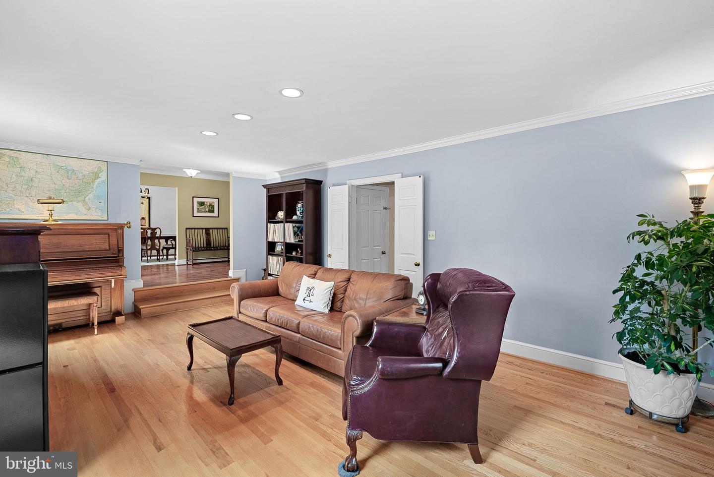 2057 KEDGE DR, VIENNA, Virginia 22181, 4 Bedrooms Bedrooms, ,3 BathroomsBathrooms,Residential,For sale,2057 KEDGE DR,VAFX2237132 MLS # VAFX2237132