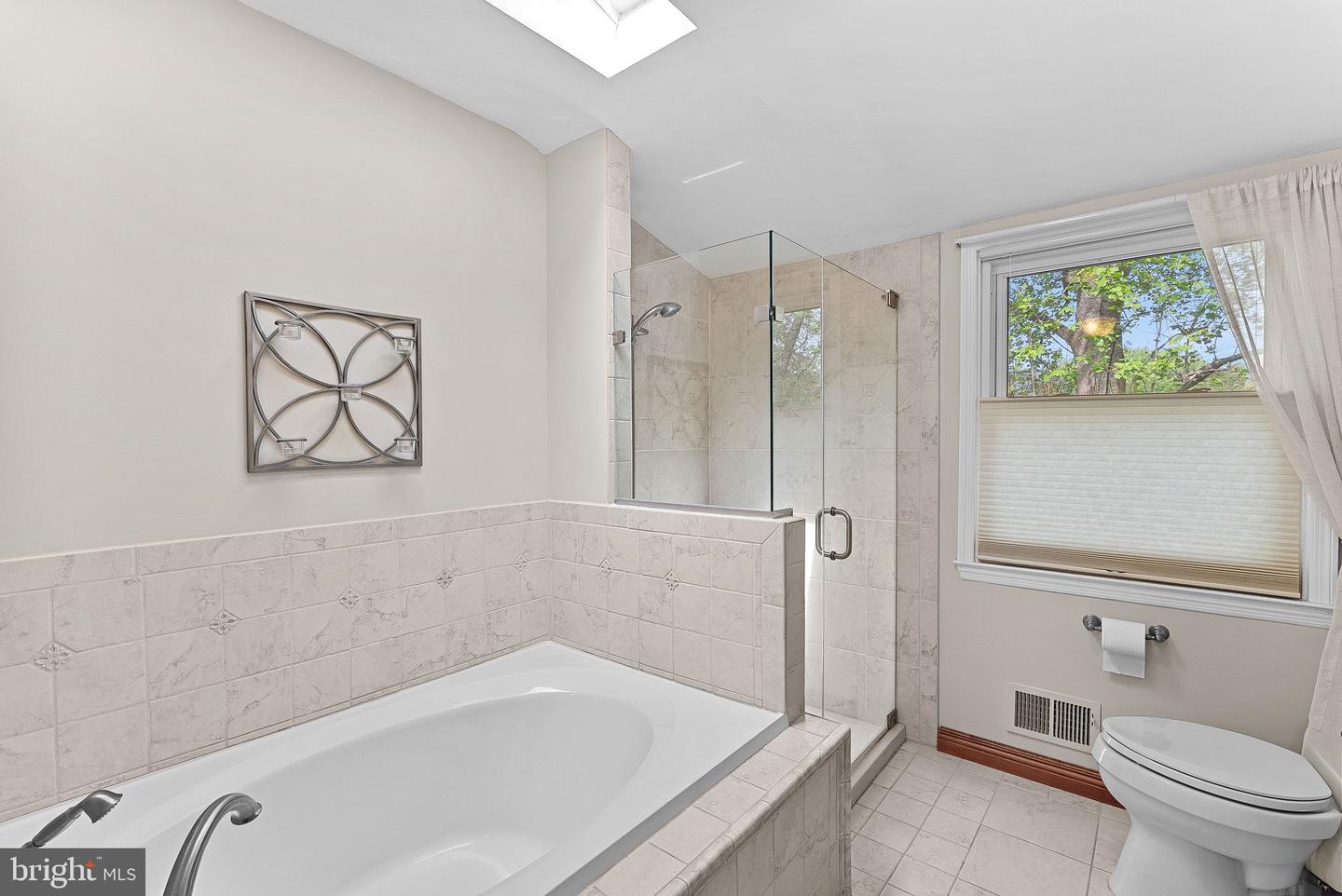 2057 KEDGE DR, VIENNA, Virginia 22181, 4 Bedrooms Bedrooms, ,3 BathroomsBathrooms,Residential,For sale,2057 KEDGE DR,VAFX2237132 MLS # VAFX2237132