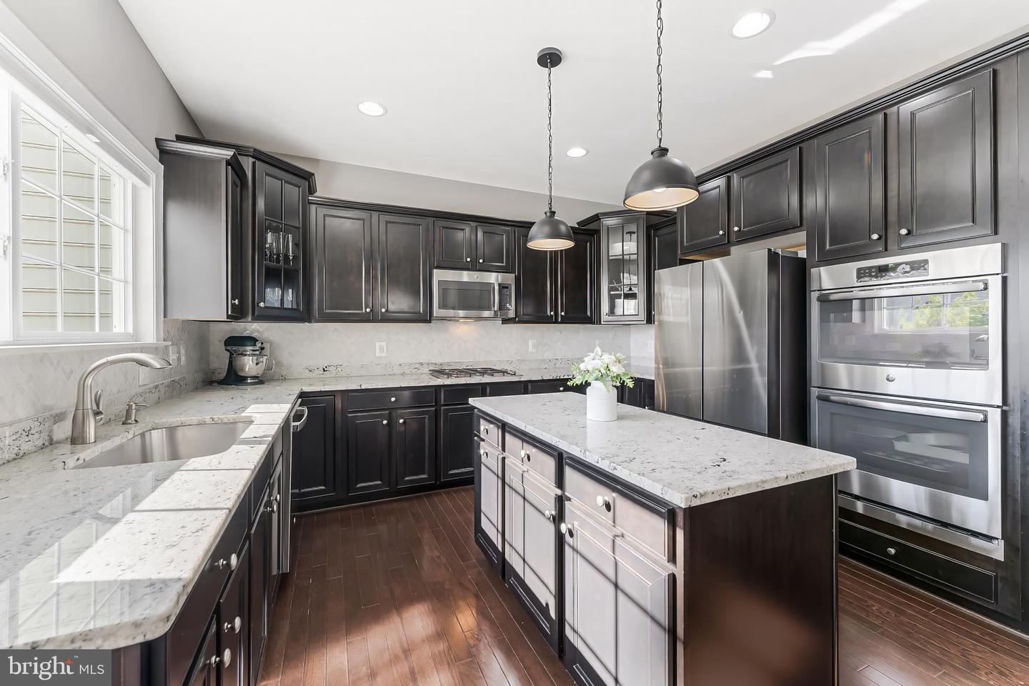 1524 KINNAIRD TER NE, LEESBURG, Virginia 20176, 4 Bedrooms Bedrooms, 4 Rooms Rooms,3 BathroomsBathrooms,Residential,For sale,1524 KINNAIRD TER NE,VALO2095068 MLS # VALO2095068