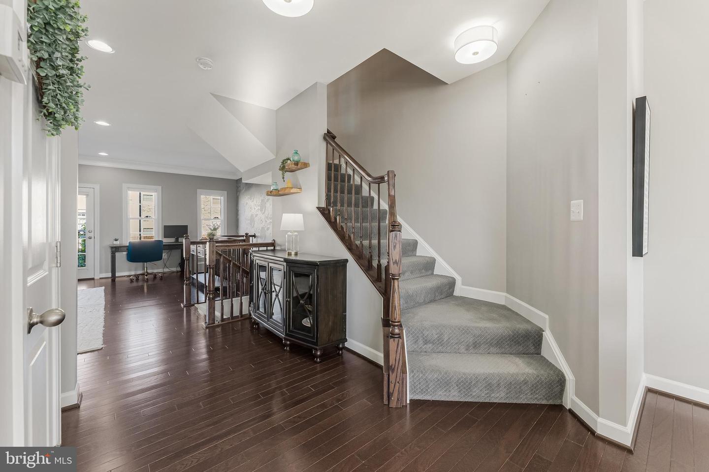 1524 KINNAIRD TER NE, LEESBURG, Virginia 20176, 4 Bedrooms Bedrooms, 4 Rooms Rooms,3 BathroomsBathrooms,Residential,For sale,1524 KINNAIRD TER NE,VALO2095068 MLS # VALO2095068