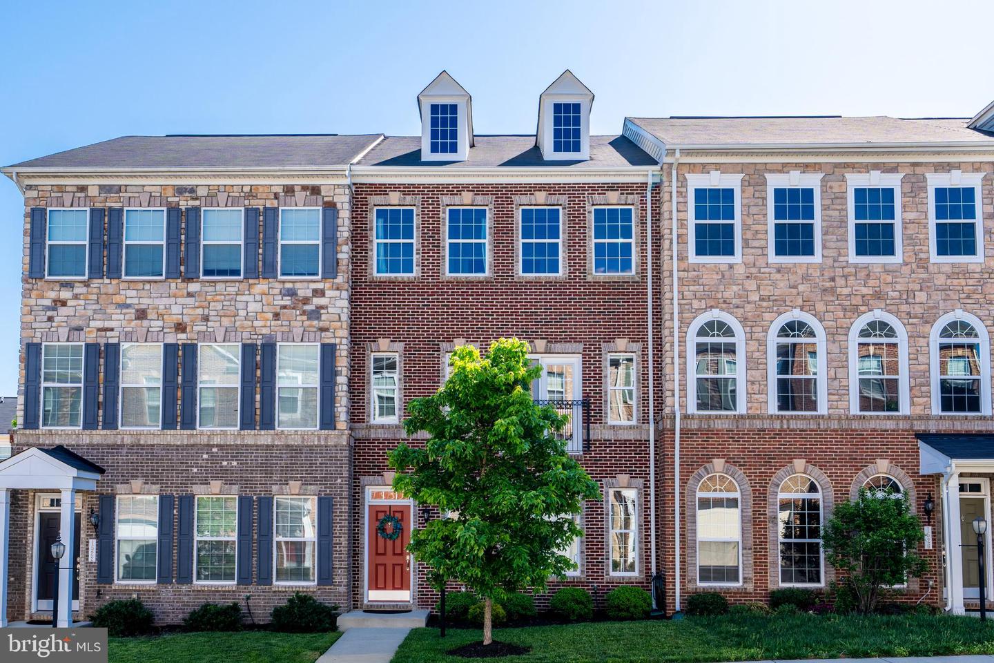 1524 KINNAIRD TER NE, LEESBURG, Virginia 20176, 4 Bedrooms Bedrooms, 4 Rooms Rooms,3 BathroomsBathrooms,Residential,For sale,1524 KINNAIRD TER NE,VALO2095068 MLS # VALO2095068
