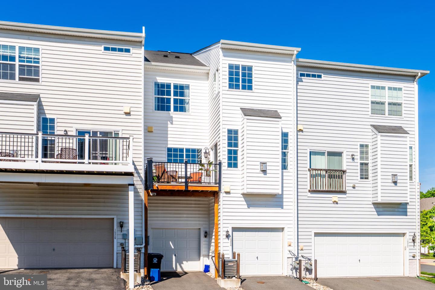 1524 KINNAIRD TER NE, LEESBURG, Virginia 20176, 4 Bedrooms Bedrooms, 4 Rooms Rooms,3 BathroomsBathrooms,Residential,For sale,1524 KINNAIRD TER NE,VALO2095068 MLS # VALO2095068