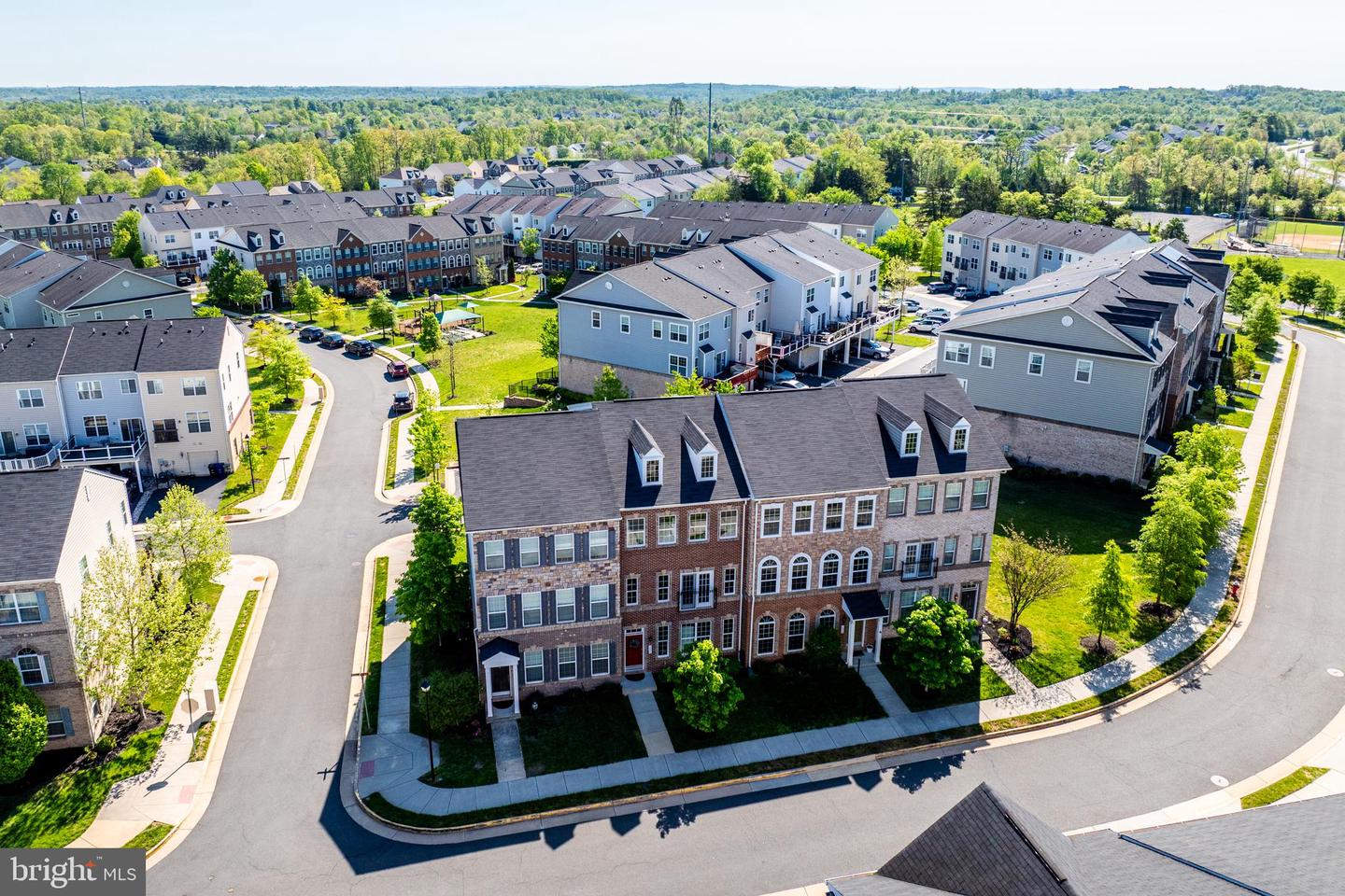 1524 KINNAIRD TER NE, LEESBURG, Virginia 20176, 4 Bedrooms Bedrooms, 4 Rooms Rooms,3 BathroomsBathrooms,Residential,For sale,1524 KINNAIRD TER NE,VALO2095068 MLS # VALO2095068