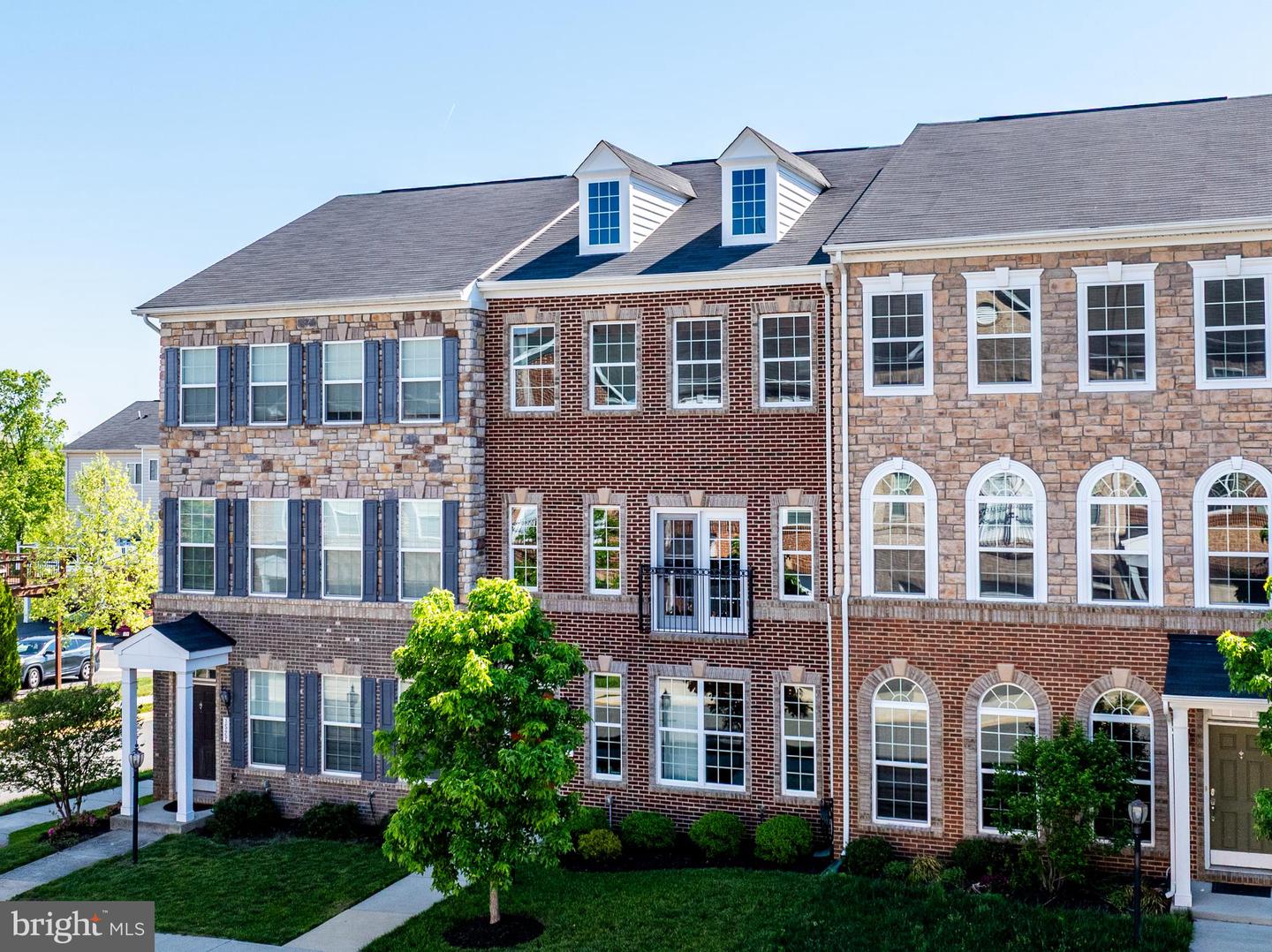 1524 KINNAIRD TER NE, LEESBURG, Virginia 20176, 4 Bedrooms Bedrooms, 4 Rooms Rooms,3 BathroomsBathrooms,Residential,For sale,1524 KINNAIRD TER NE,VALO2095068 MLS # VALO2095068